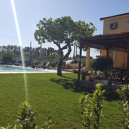 Villa Rosas